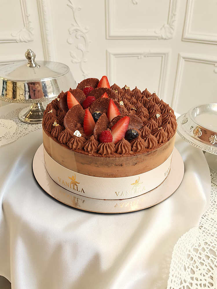 Chocolate Strawberry Cake