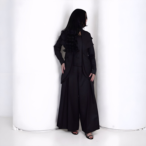 بنطلون و جاكيت أسود قطعتين