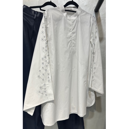 قميص الأزرار