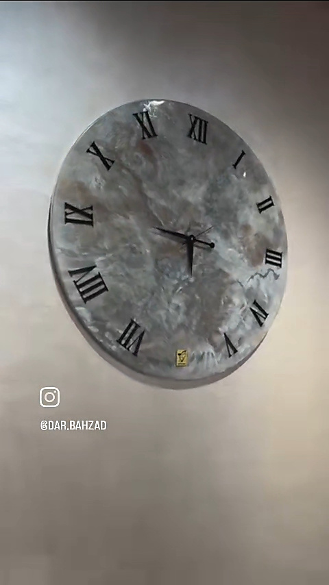 بني و رمادي