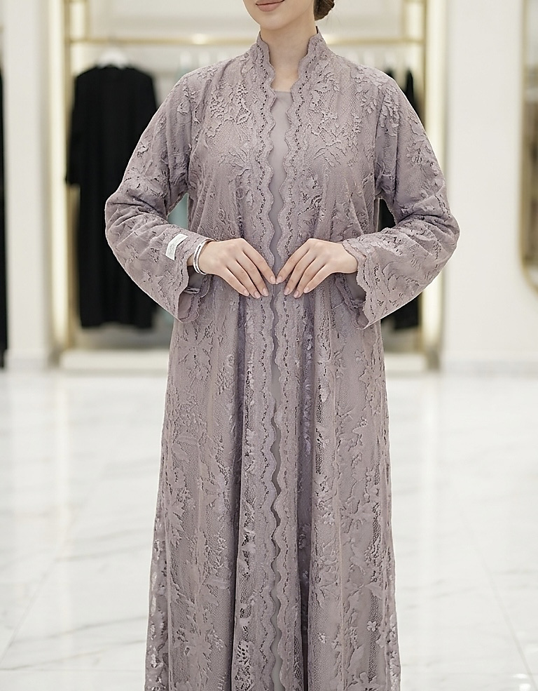 عبايه منيره