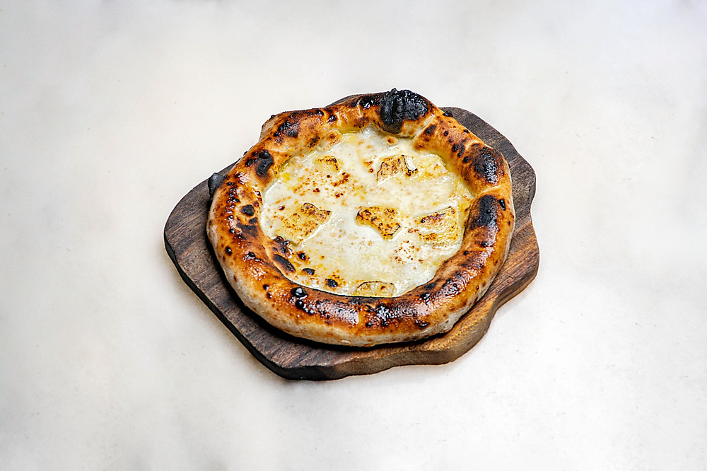 QUATTROO  FORMAGGI PIZZA