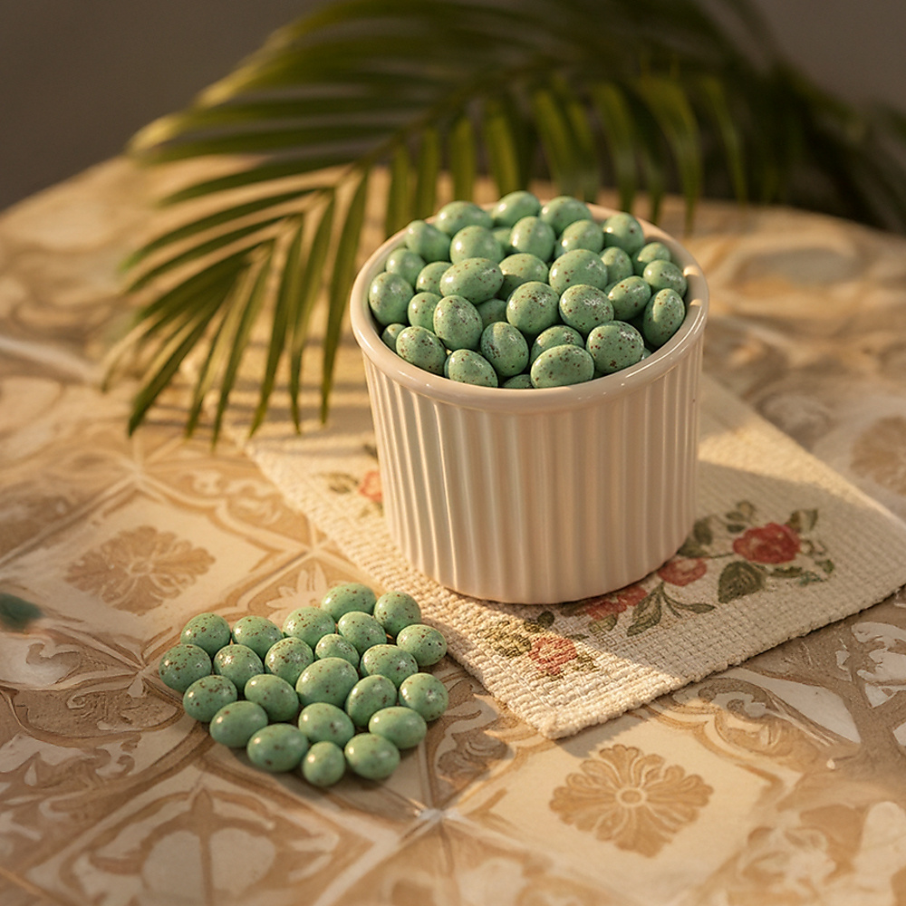 Matcha strawberry dragee