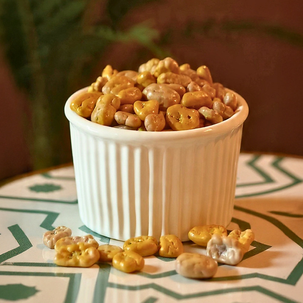 Caramel pecan dragee