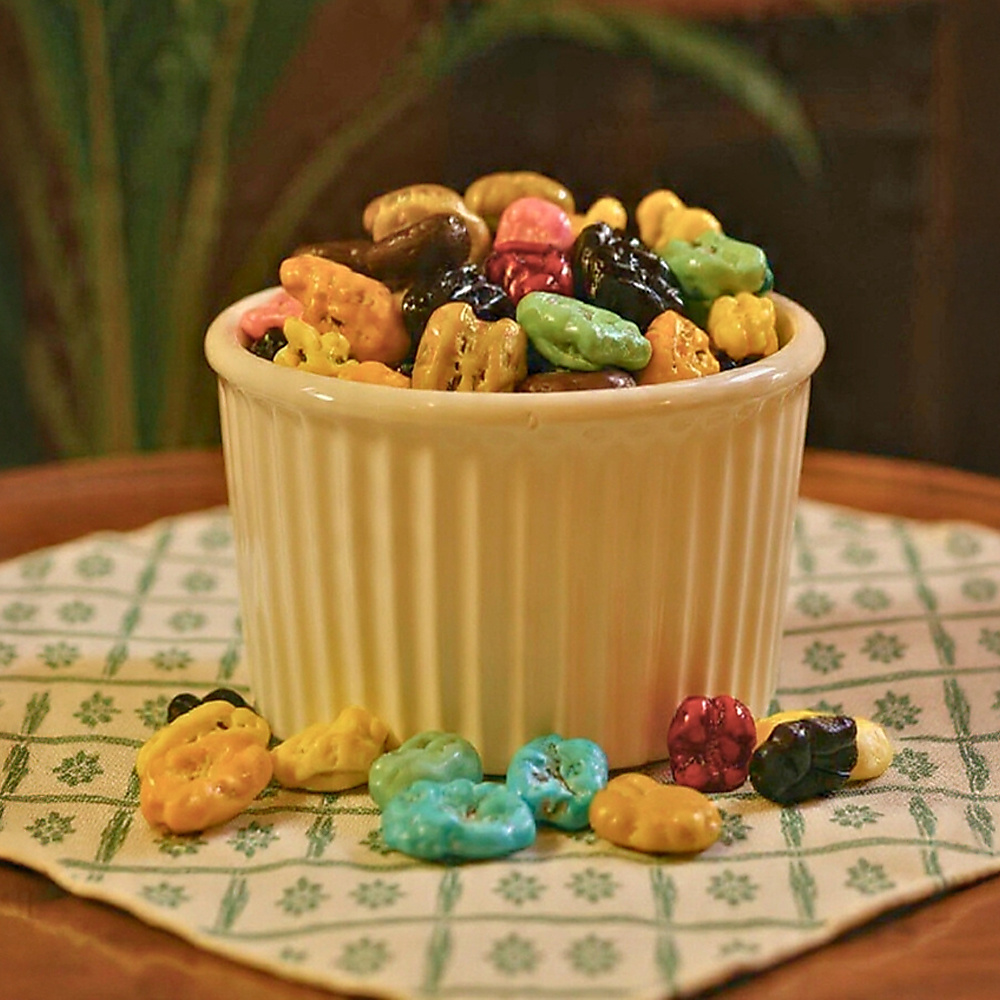 Assorted flavored pecan dragee