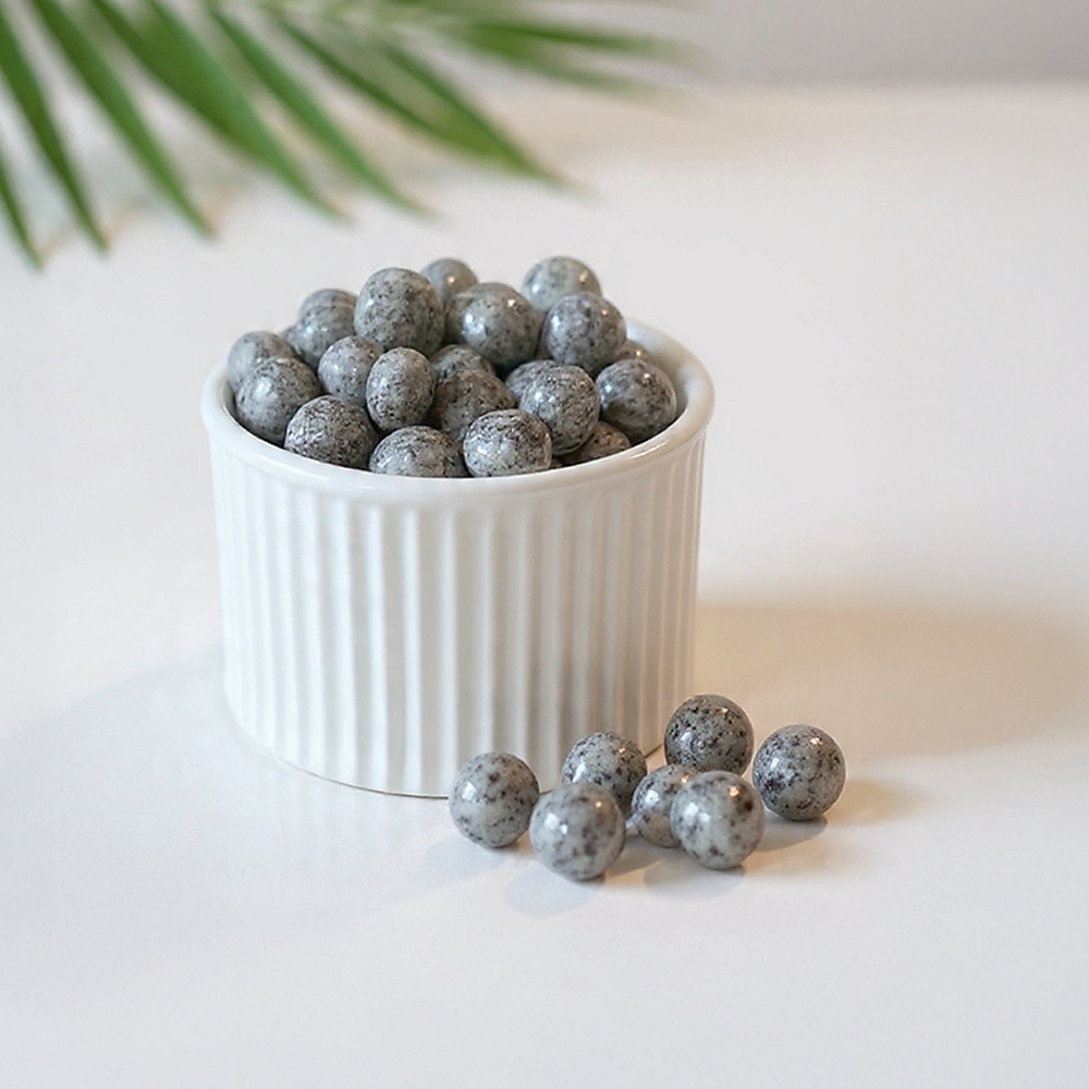 Oreo raspberry dragee