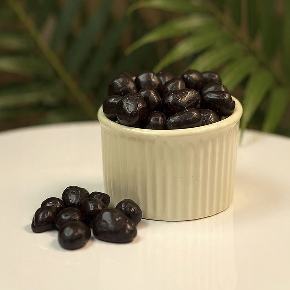 Dark Dried Strawberry Dragee