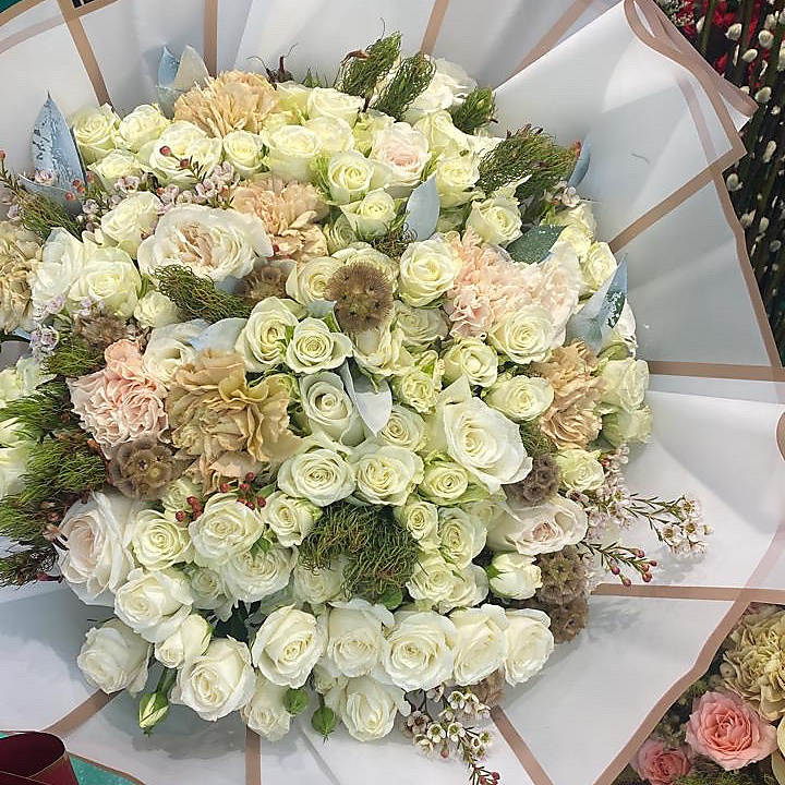 Medium White Bouquet