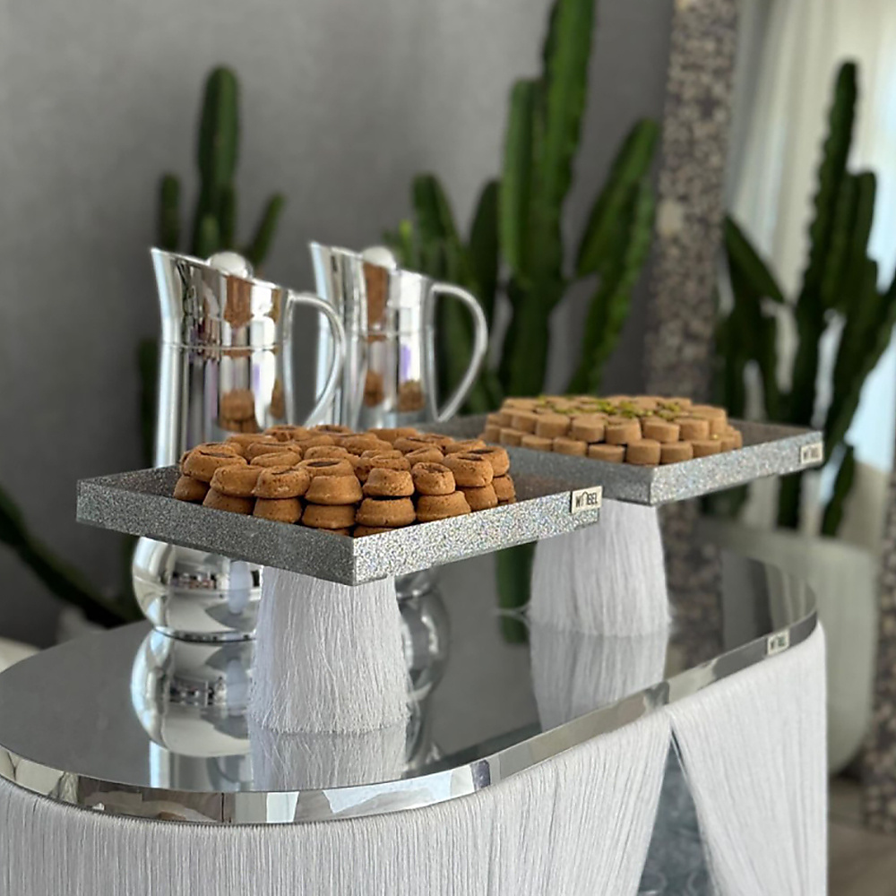 Silver glitter stand