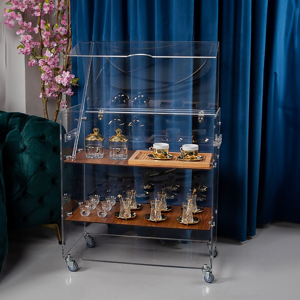 Trolley with lid to keep food