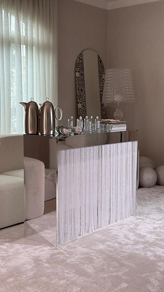 Mirror console