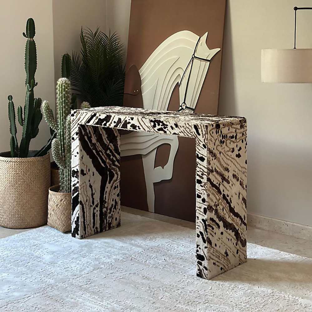 Reception carpet table