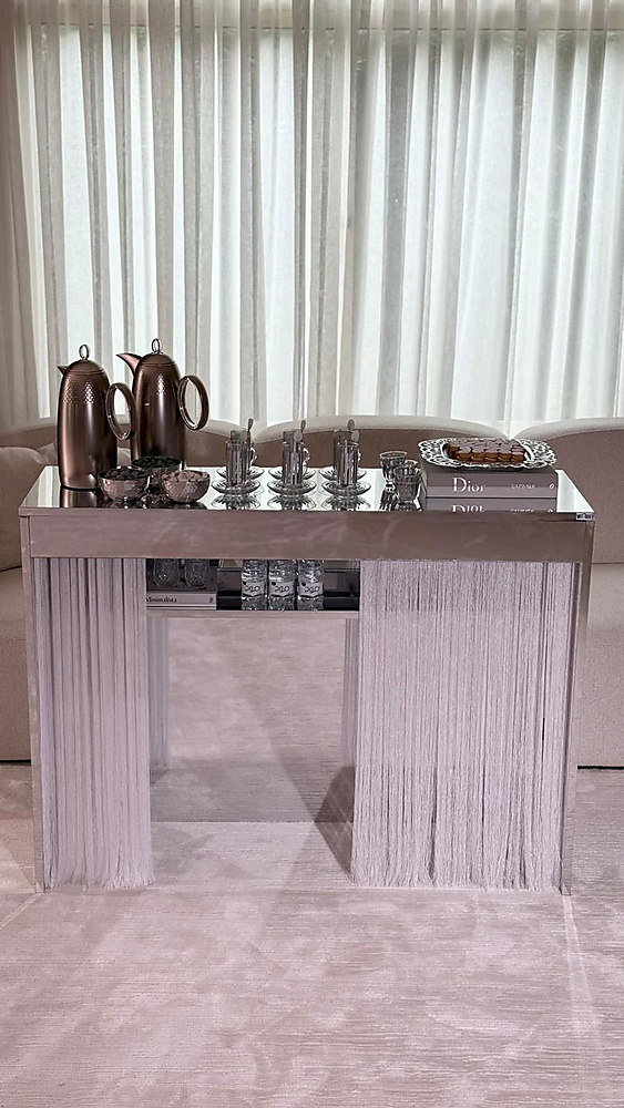 Mirror console
