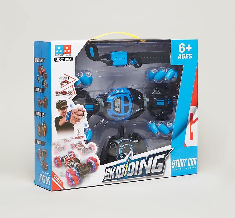 سيارة بهلوانية مثيرة