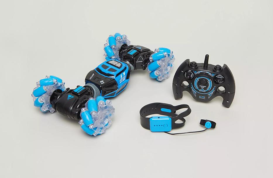 سيارة بهلوانية مثيرة