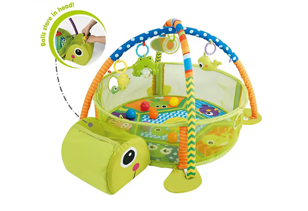 صالة رياضية وحفرة الكرة