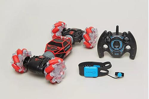 سيارة بهلوانية مثيرة