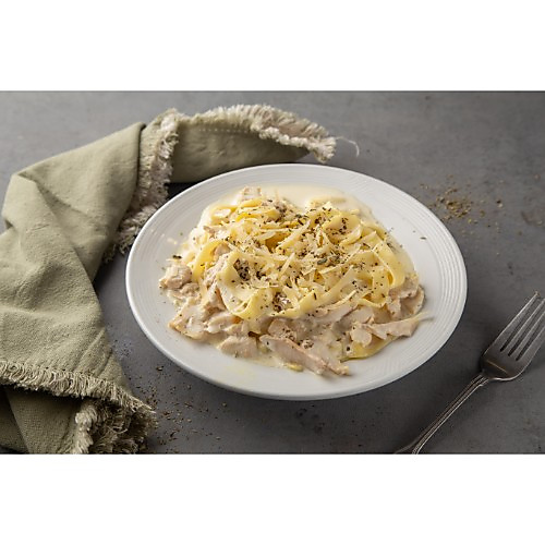 Pasta With White Sauce & chicken and mushroom