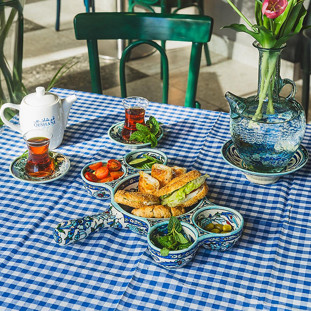 Qeshani Asrouniyya With Tea