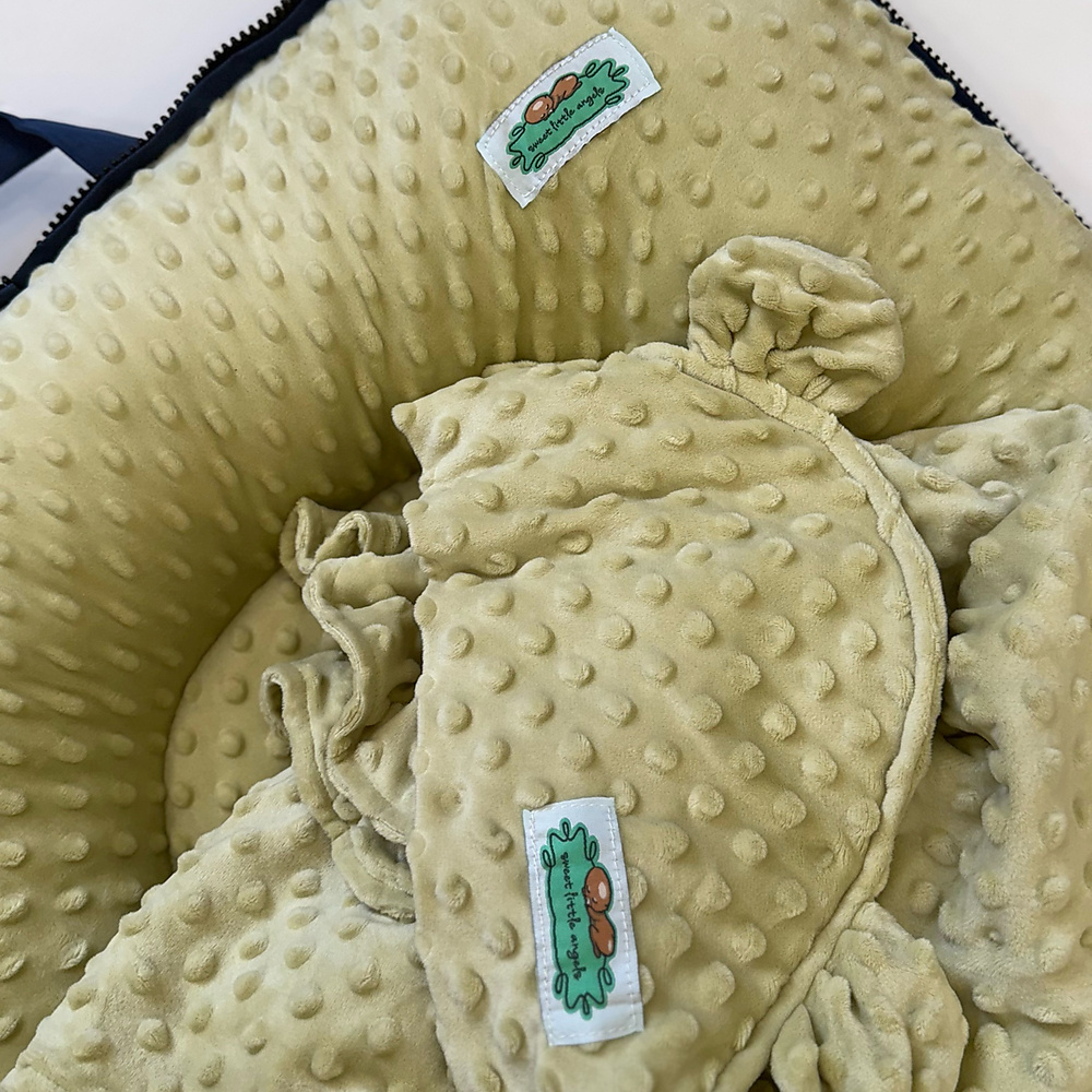 Sleeping Donut (AVOCA)