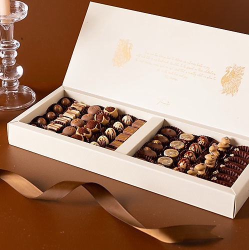 Royal peacock box of white chocolate, 50 pieces