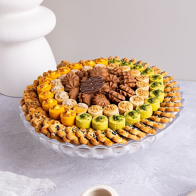 Pearl Crystal Ghurayba Tray