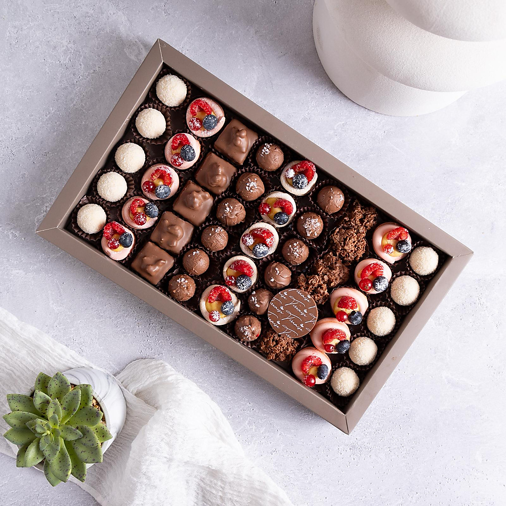 New Gray Box, Chocolate And Mixed Fruits