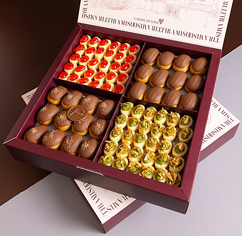 Paradise Eclair with Cheesecake