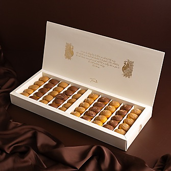 بوكس الطاووس الاكلير كاستر كندر نوتيلا