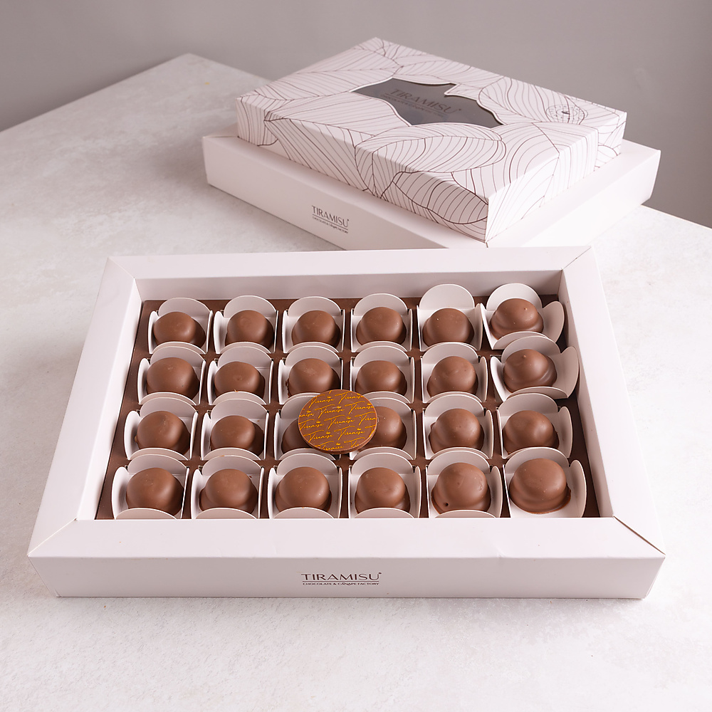 Caramel petit four chocolate