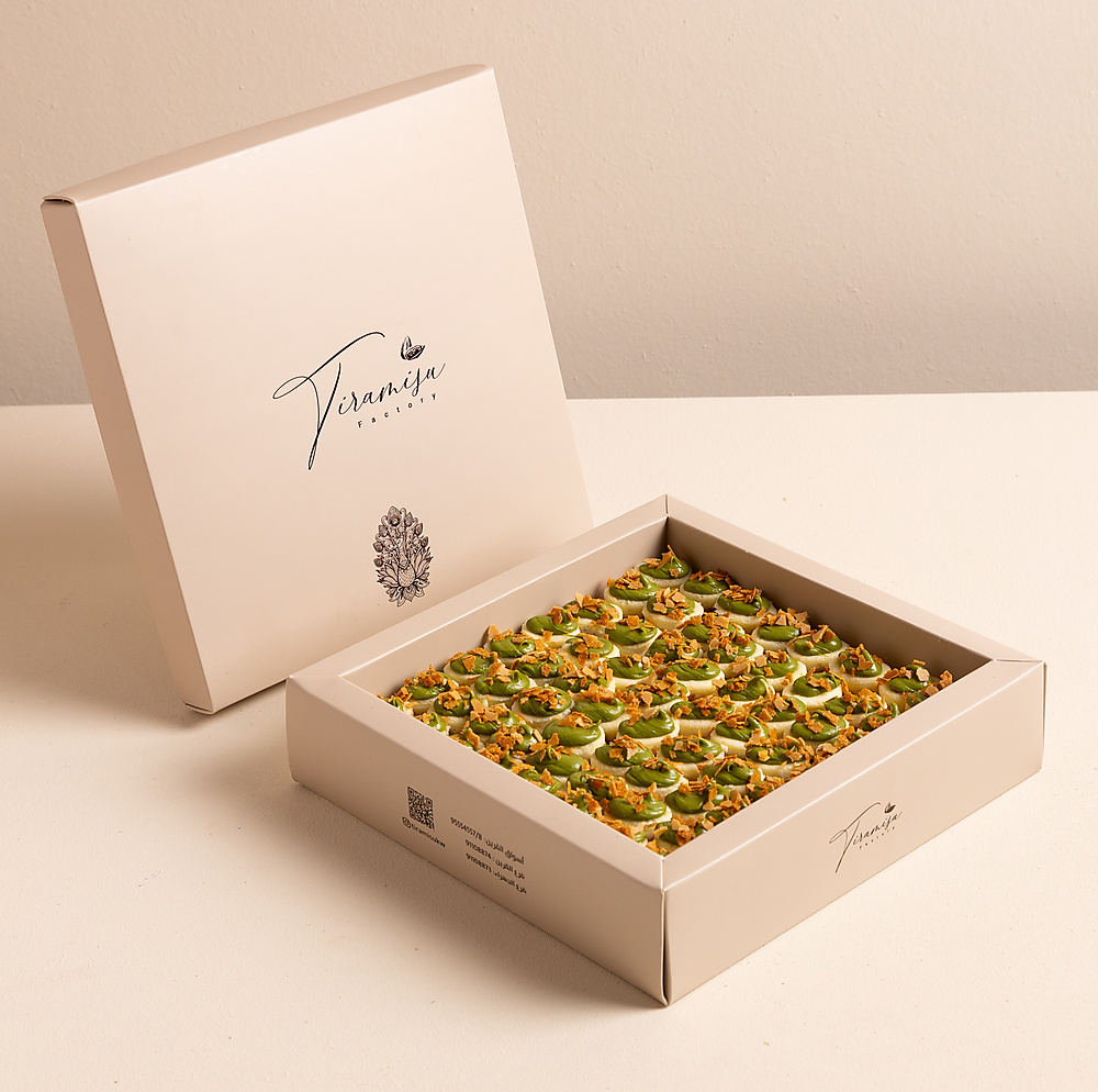 mini kunafa with pistachio cheesecake