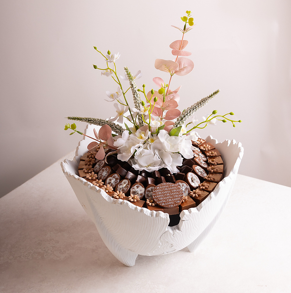 صينيه المناسبات الأبيض شوكلت