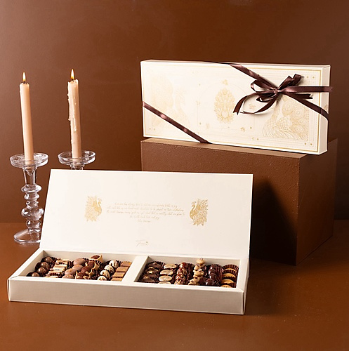 Royal peacock box of white chocolate, 50 pieces