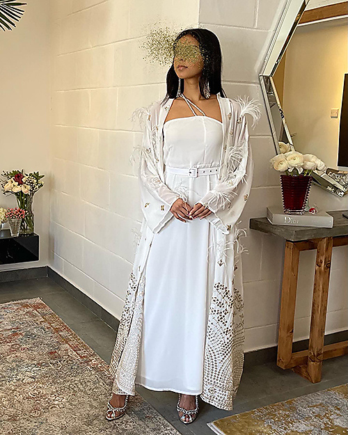 WHITE KAFTAN
