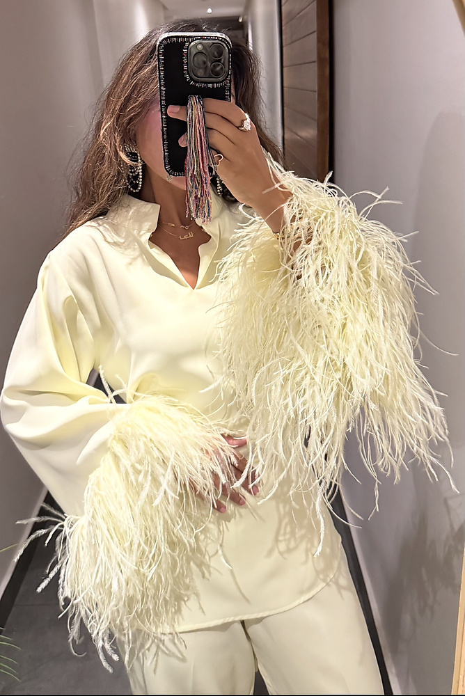 Vanilla Feather Suit 🤍�