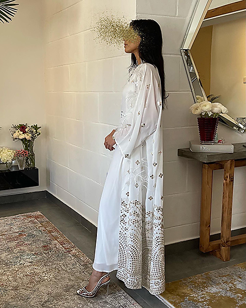WHITE KAFTAN