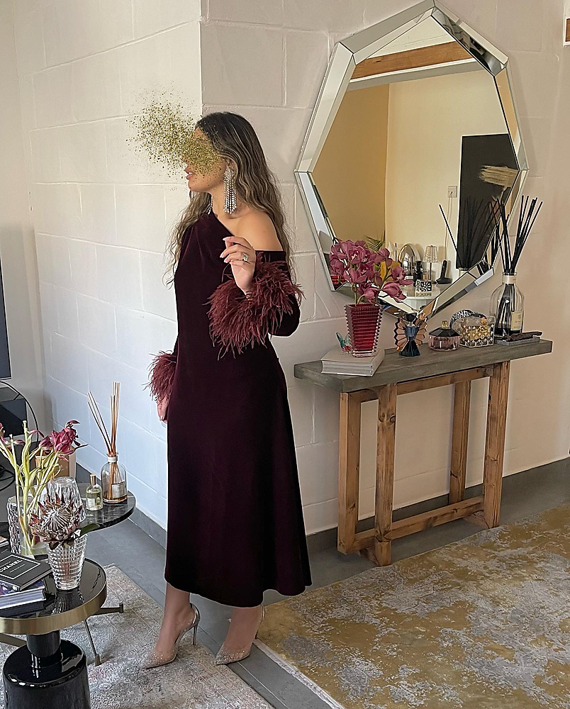 VELVET MAROON