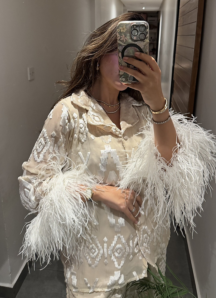 creme feather outfit