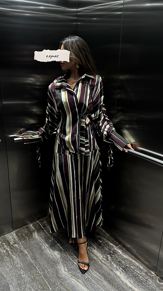 STRIPED maroon