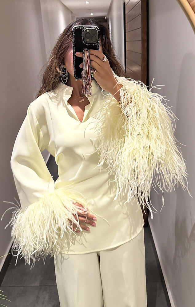 Vanilla Feather Suit 🤍�
