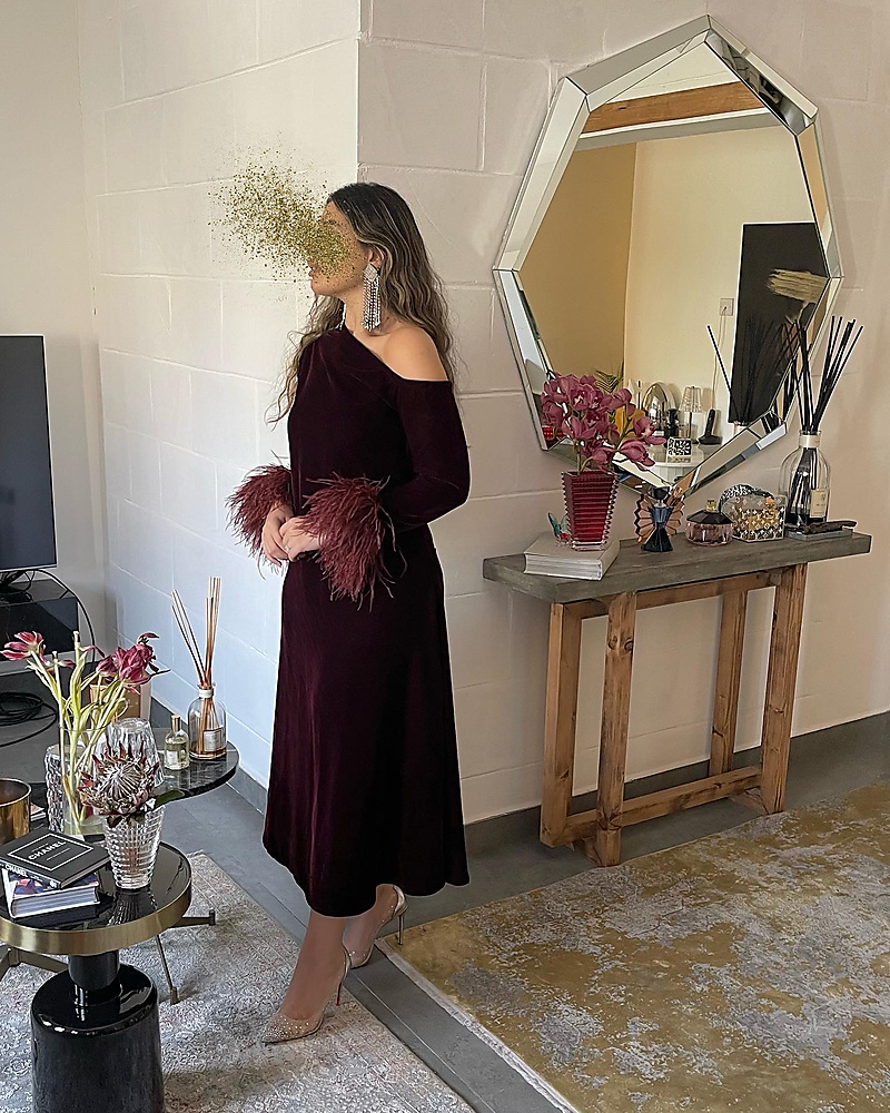 VELVET MAROON