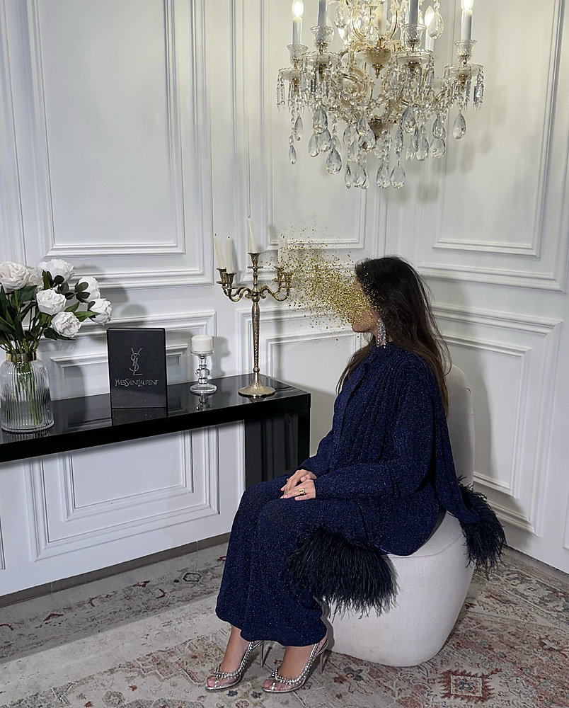 NAVY FEATHER SCARF
