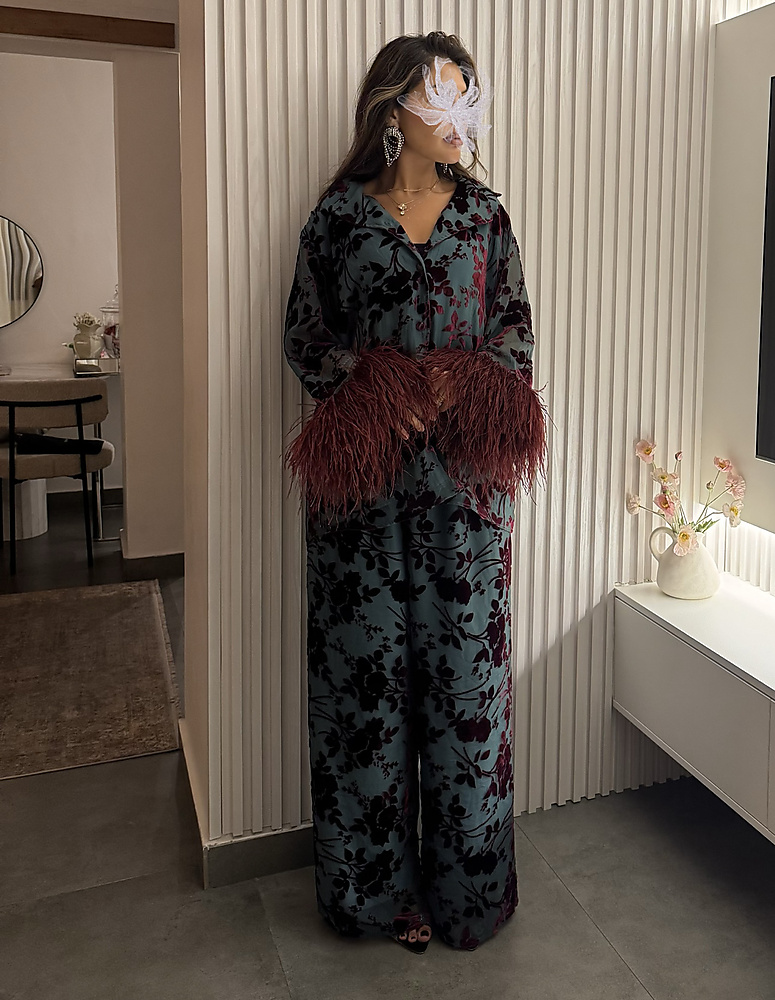 VELVET PANTONE