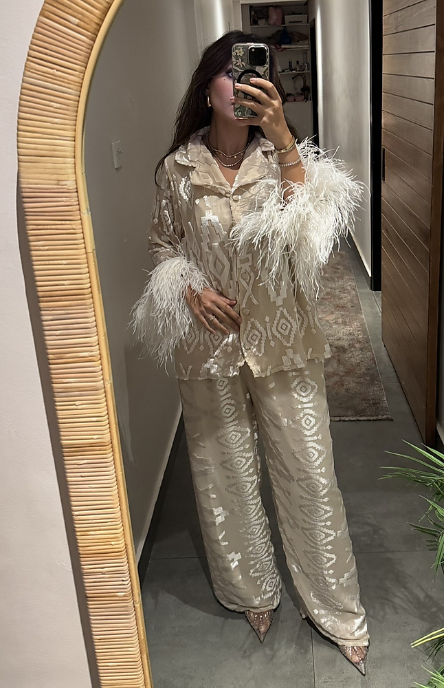 creme feather outfit