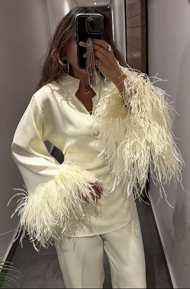 Vanilla Feather Suit 🤍�
