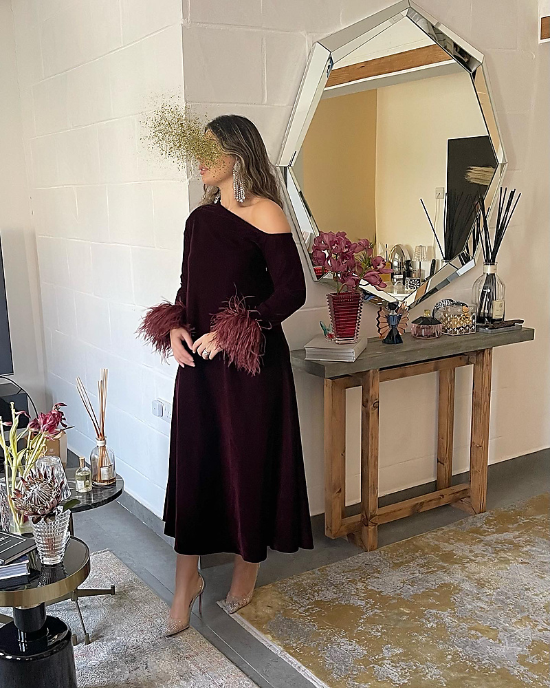 VELVET MAROON