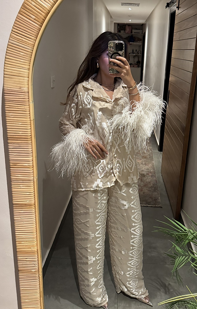 creme feather outfit