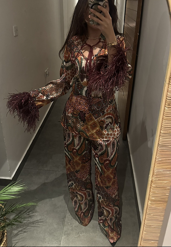 limited maroon set