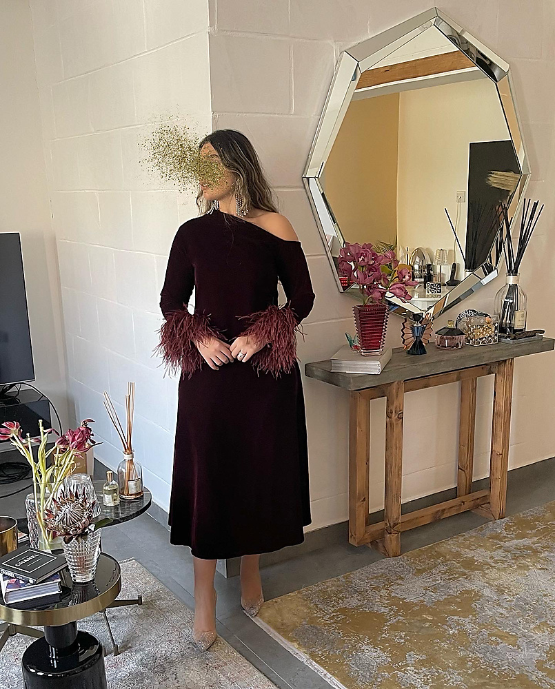 VELVET MAROON
