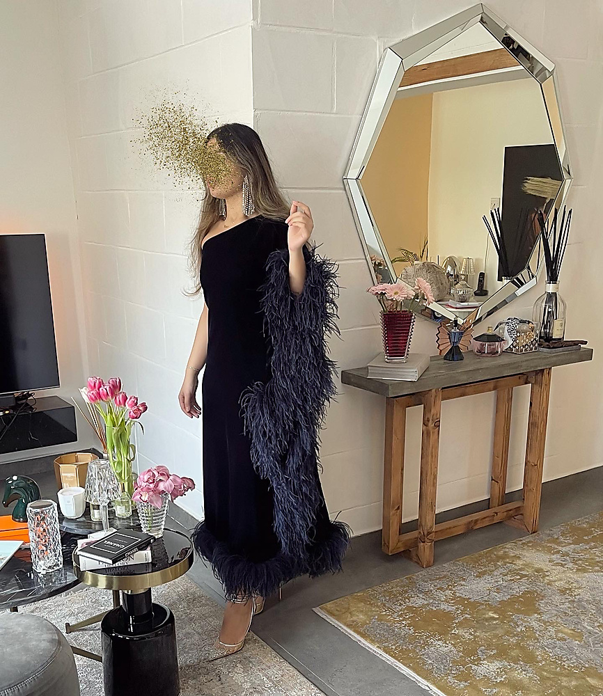 OFSHOULDER VELVET NAVY